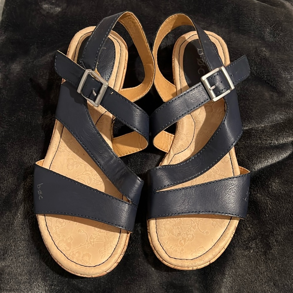 Size 9 boc small wedges